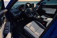 Sporty Four-Cylinder Hatchbacks Image 3