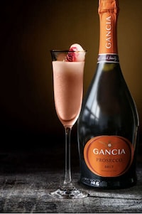 Delicate Italian Sparkling Wine Image 1