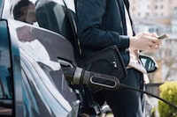 Mobile Car-Charging Stations Image 3