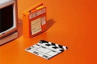 Clapperboard-Inspired Desk Clocks Image 6