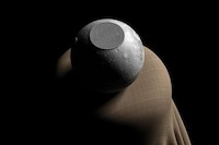 Levitating Lunar Smart Speakers Image 2