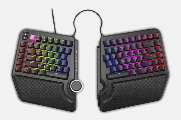 Programmable Split Mechanical Keyboards Image 2