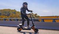 Dual-Posture Electric Scooters Image 4
