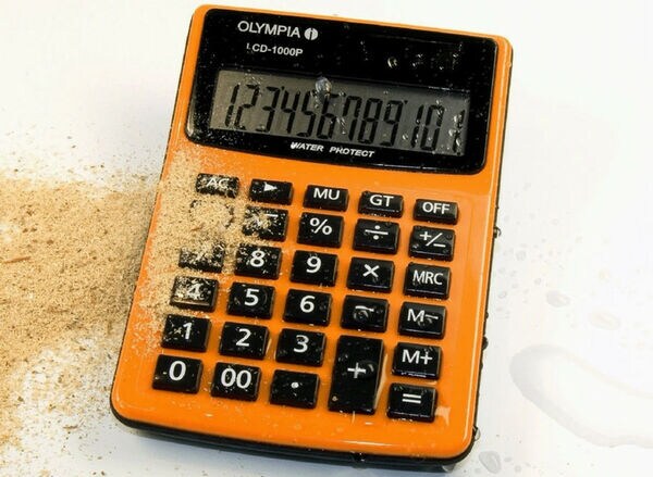 Stationery-Friendly Calculators Image 2
