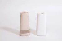 Speaker-Equipped Flower Vases Image 8