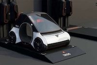 Magnetic Wall-Scaling Electric Vehicles Image 3