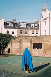 Fashion-Forward Blankets Image 3