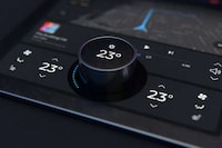 Shifting Knob Infotainment Displays Image 6