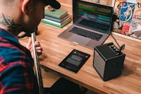 Portable Connected Musician Amplifiers Image 3