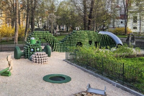 Explorative Artwork Playground Installations