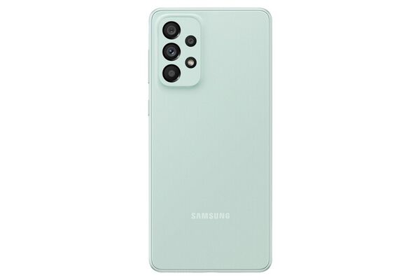 Photo-Focused Mid-Range Smartphones Image 2