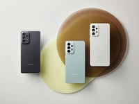 Photo-Focused Mid-Range Smartphones Image 4