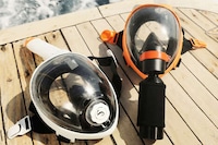 Submarine-Inspired Diving Masks Image 4