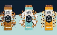 Keto-Friendly Plant-Based Snack Bars Image 1