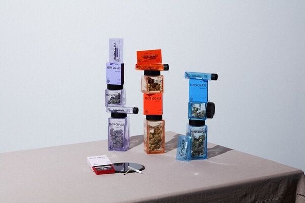 Clear Effects-Driven Packaging