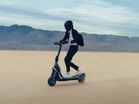 Hyper-Speed Commuter Scooters Image 4