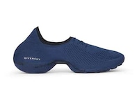 Striking Full-Knit Sneakers Image 6