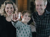 Contactless Smartphone Thermometers Image 3