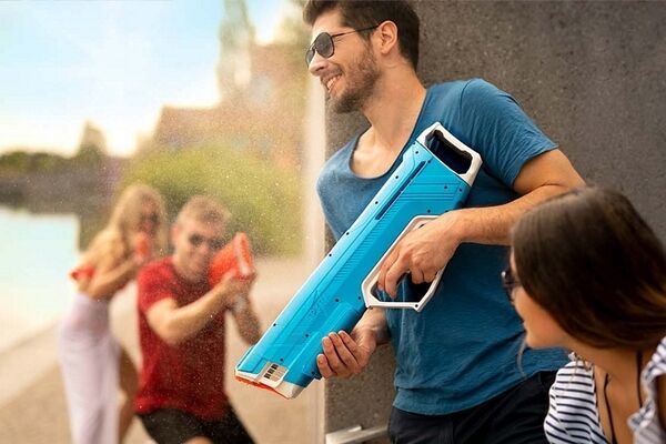 Power-Free Water Blasters