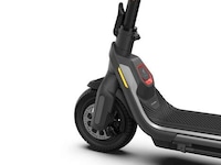 Comfort-Focused Electric Commuter Scooters Image 8
