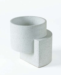 Luxurious Minimalist Planter Sets Image 1