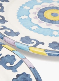Luxurious Patterned Ceramic Plates Image 2