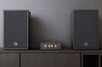 Exposed Component Audio Amplifiers Image 4