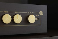 Exposed Component Audio Amplifiers Image 8