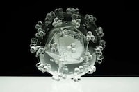 Scientifically-Accurate Glass Sculptures Image 2