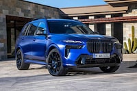 Tech-Packed Triple-Row SUVs Image 1
