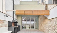 Compact White-Painted Modern Homes