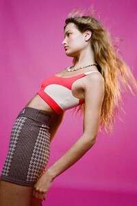 Boldly Colored Sustainable  Activewear Image 5
