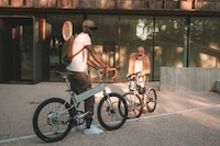 Folding Urban E-Bikes Image 3