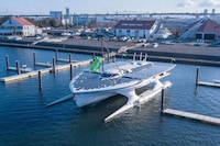 Solar Panel-Covered Boat Concepts Image 1