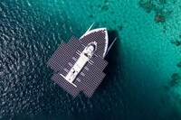 Solar Panel-Covered Boat Concepts Image 6