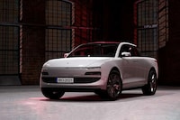 Curvaceous EV Pickup Trucks Image 3