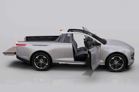 Curvaceous EV Pickup Trucks Image 7