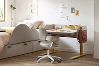 Adjustable Posture-Friendly Child Desks Image 2