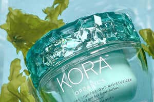 Lightweight Algae Moisturizers