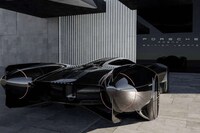 Lounge-Like Interior Supercars Image 7