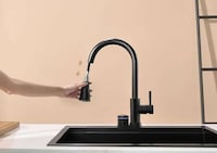 Contactless Voice Assistant Faucets Image 5