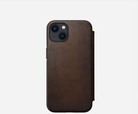 MagSafe Leather Smartphone Cases Image 6