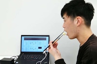 Saltiness-Enhancing Electric Chopsticks Image 1