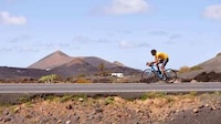 Long-Distance Cycling Apparel Image 5