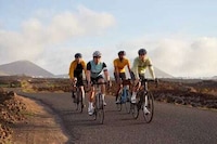 Long-Distance Cycling Apparel Image 7