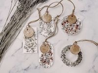 Gorgeous Scented Botanical Sachets Image 2