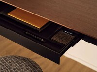 Ultra-Minimalist Elegant Desk Designs Image 2