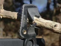 Gripping Smartphone Mount Stands Image 2