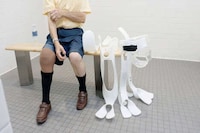 Modular Slip-Proof Prosthetic Legs Image 5