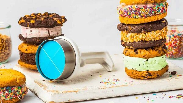 Cylindrical Ice Cream Scoop 🤯, cookie, , ice cream, ice cream  sandwich